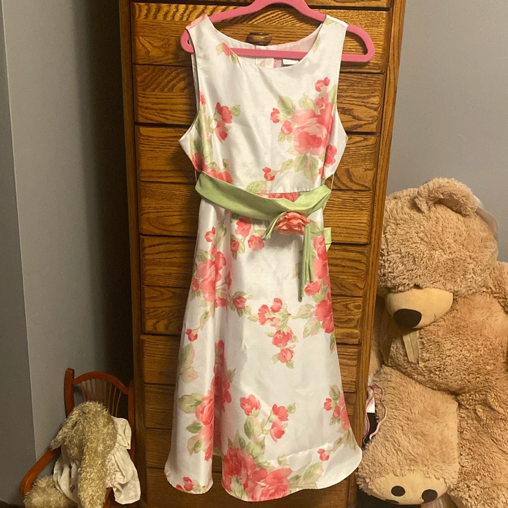 Girls dress size 14